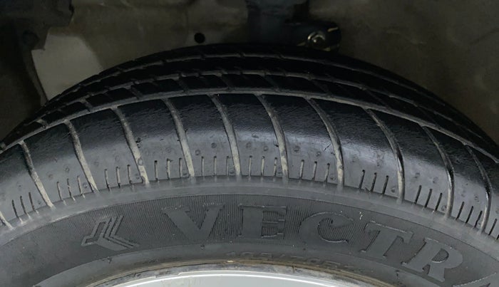 2019 Maruti Celerio ZXI D, Petrol, Manual, 10,700 km, Left Front Tyre Tread