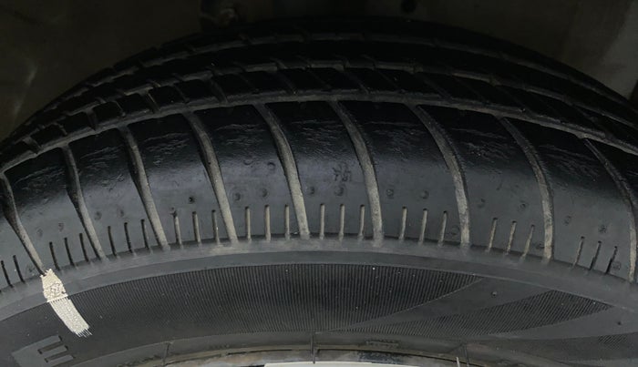 2019 Maruti Celerio ZXI D, Petrol, Manual, 10,700 km, Right Front Tyre Tread