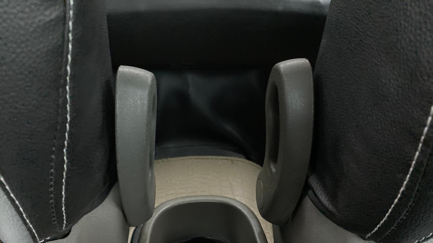 2012 Hyundai i10 ASTA 1.2 AT KAPPA2 WITH SUNROOF, Petrol, Automatic, 41,966 km, Driver Side Adjustment Panel