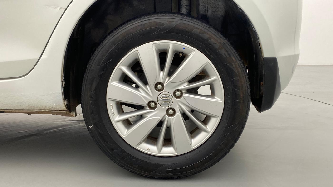 2016 Maruti Swift ZDI, Diesel, Manual, 47,034 km, Left Rear Wheel