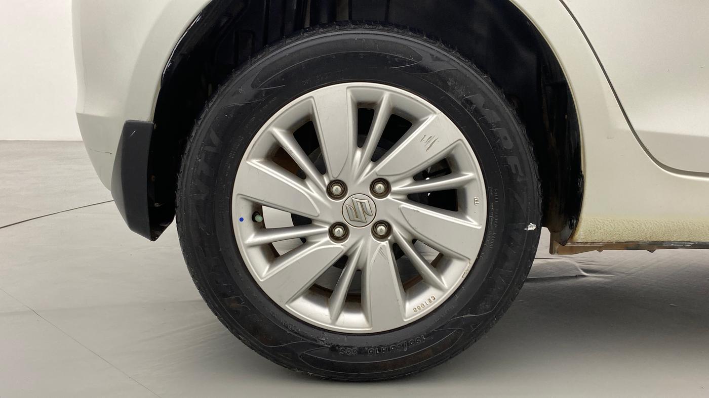 2016 Maruti Swift ZDI, Diesel, Manual, 47,034 km, Right Rear Wheel