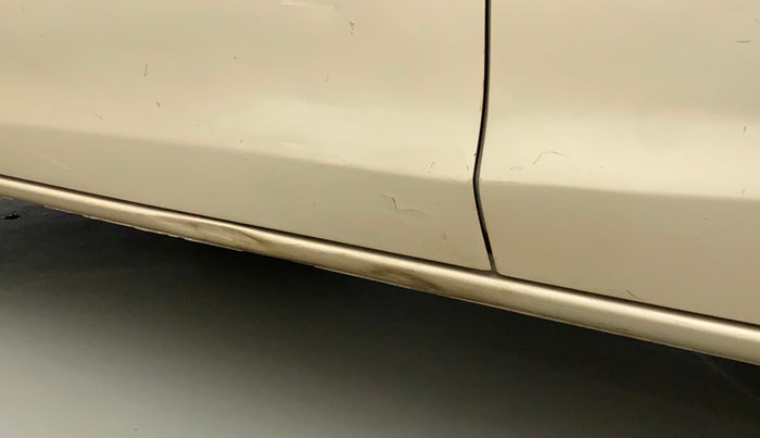 2011 Toyota Etios Liva G, Petrol, Manual, 50,056 km, Left running board - Slightly dented