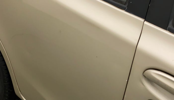 2011 Toyota Etios Liva G, Petrol, Manual, 50,056 km, Right rear door - Minor scratches