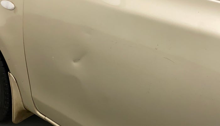 2011 Toyota Etios Liva G, Petrol, Manual, 50,056 km, Front passenger door - Slightly dented