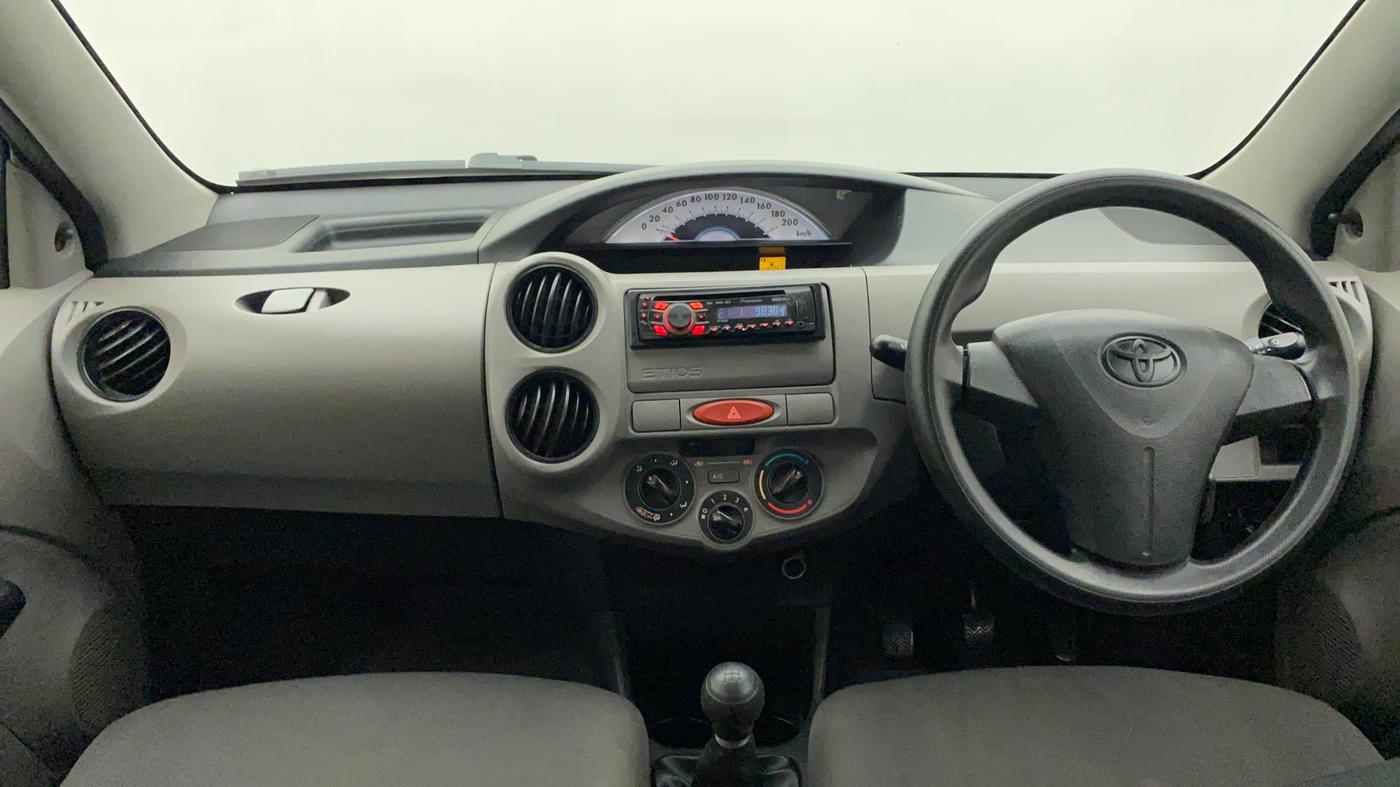 2011 Toyota Etios Liva G, Petrol, Manual, 50,056 km, Dashboard