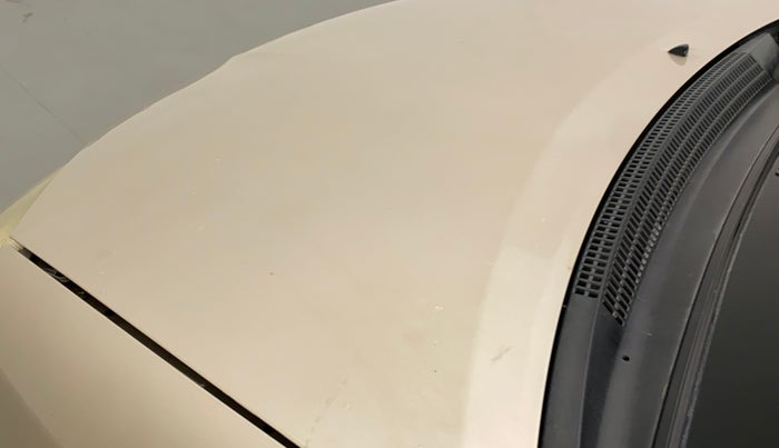 2011 Toyota Etios Liva G, Petrol, Manual, 50,056 km, Bonnet (hood) - Slightly dented