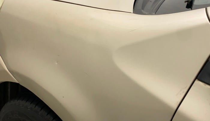 2011 Toyota Etios Liva G, Petrol, Manual, 50,056 km, Left fender - Minor scratches