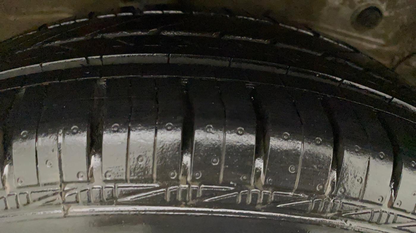 2011 Toyota Etios Liva G, Petrol, Manual, 50,056 km, Left Rear Tyre Tread