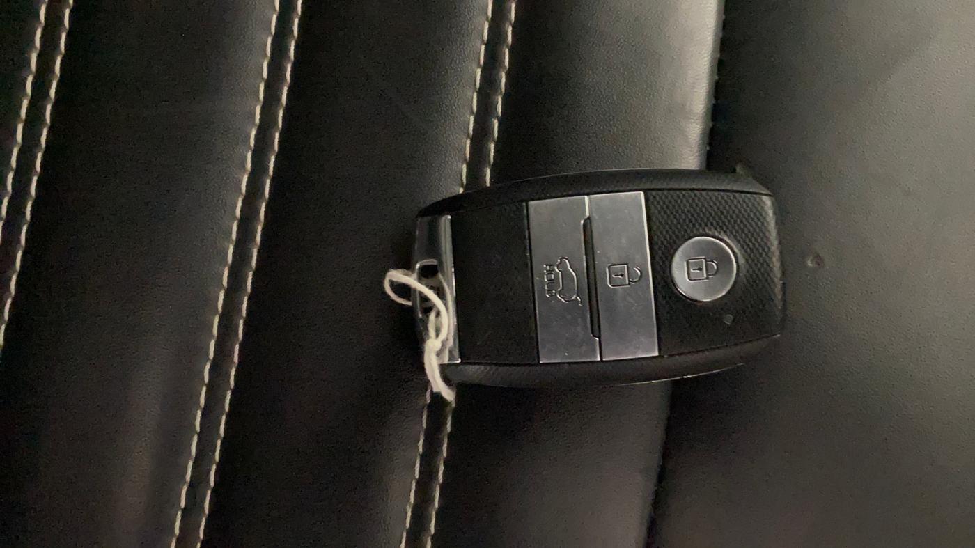 2020 KIA SELTOS HTX 1.5 PETROL, Petrol, Manual, 58,595 km, Key Close Up