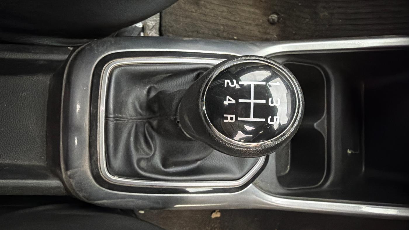 2023 Maruti IGNIS ZETA 1.2, Petrol, Manual, 28,208 km, Gear Lever
