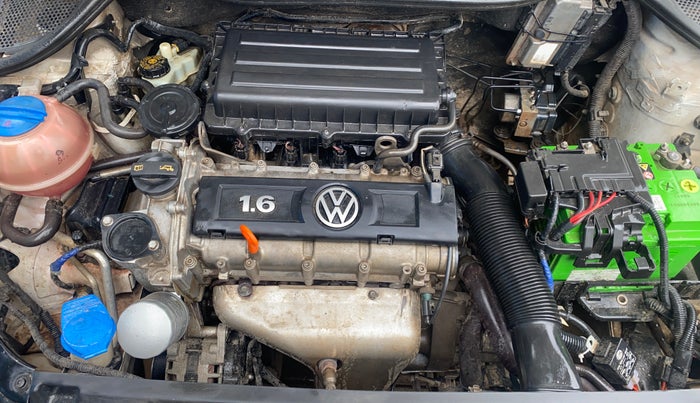 2013 Volkswagen Vento HIGHLINE 1.6 MPI, Petrol, Manual, 1,17,067 km, Engine View