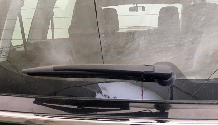 2025 Maruti XL6 ALPHA AT, Petrol, Automatic, 19,583 km, Rear Wiper