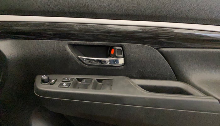 2025 Maruti XL6 ALPHA AT, Petrol, Automatic, 19,583 km, Driver Side Door Panels Control