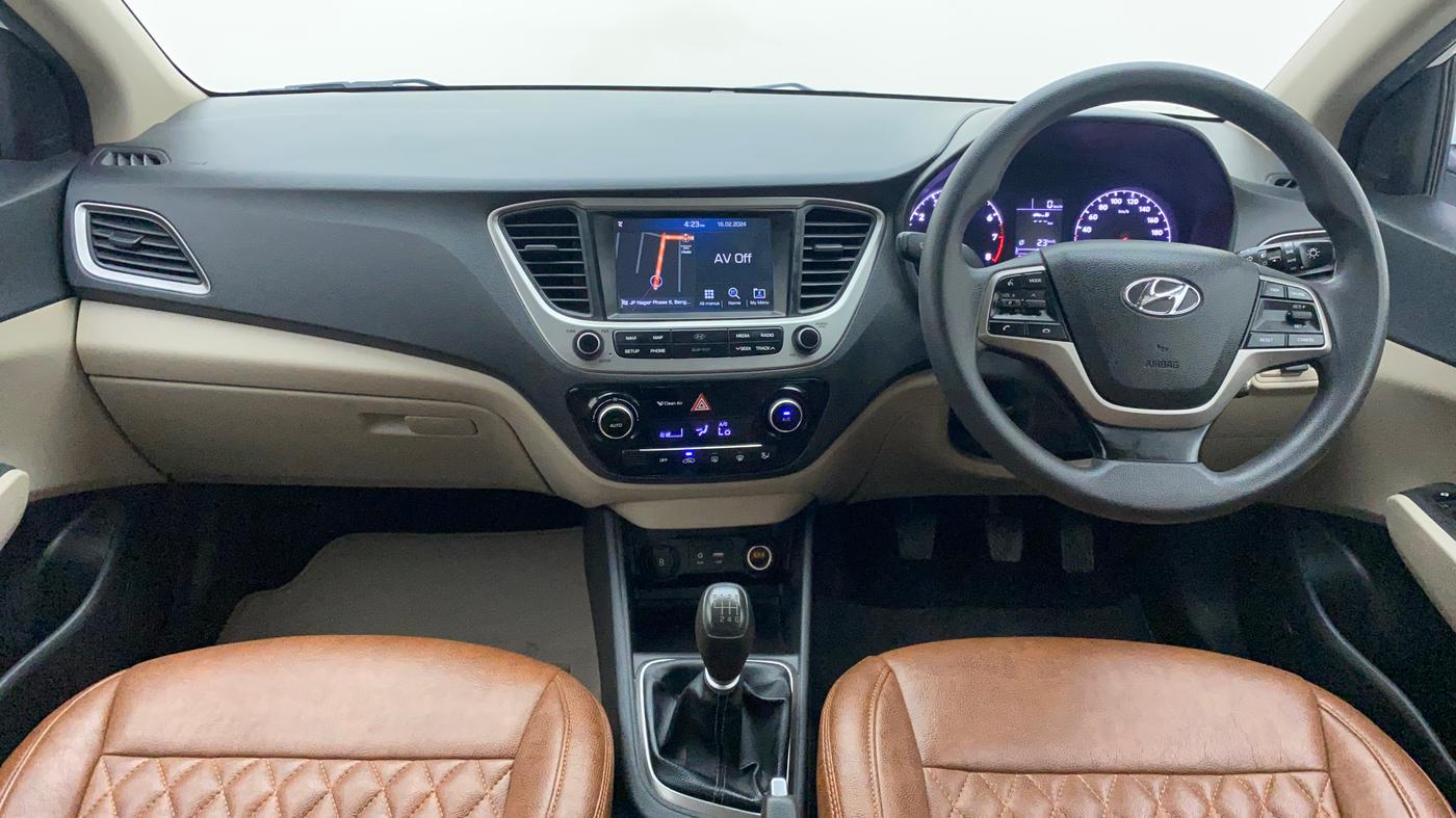 2017 Hyundai Verna 1.6 VTVT SX, CNG, Manual, 76,060 km, Dashboard