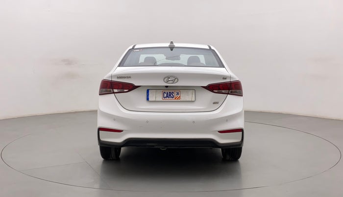 2017 Hyundai Verna 1.6 VTVT SX, CNG, Manual, 76,060 km, Back/Rear