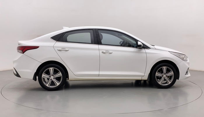 2017 Hyundai Verna 1.6 VTVT SX, CNG, Manual, 76,060 km, Right Side View