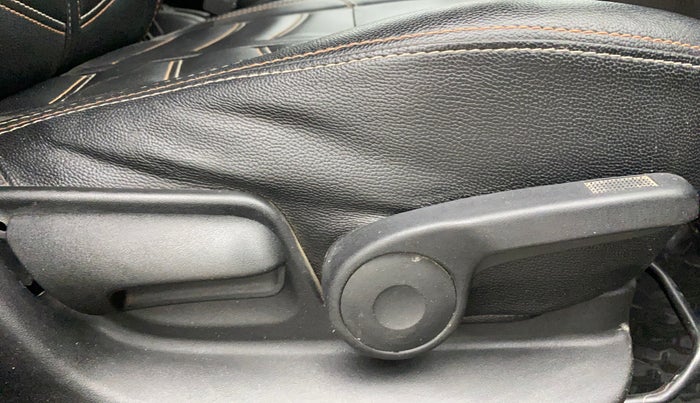 2017 Maruti Swift ZXI, Petrol, Manual, 40,771 km, Driver Side Adjustment Panel