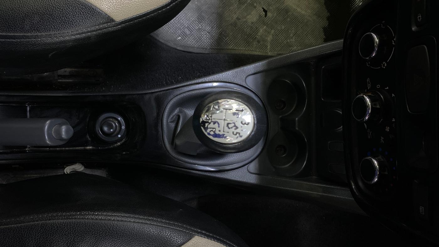 2014 Renault Duster 85 PS RXL DIESEL, Diesel, Manual, 92,271 km, Gear Lever