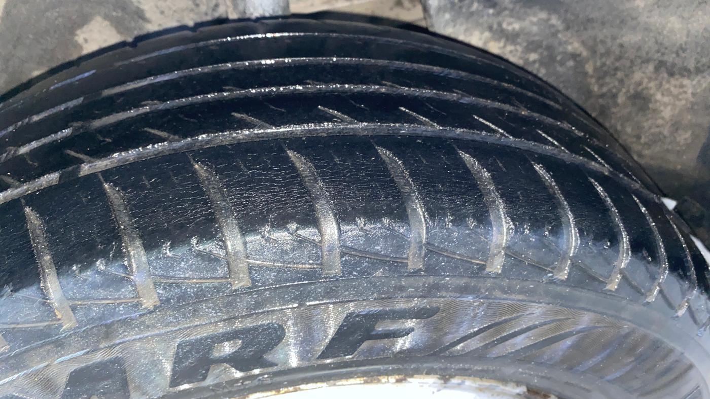 2014 Renault Duster 85 PS RXL DIESEL, Diesel, Manual, 92,271 km, Left Rear Tyre Tread