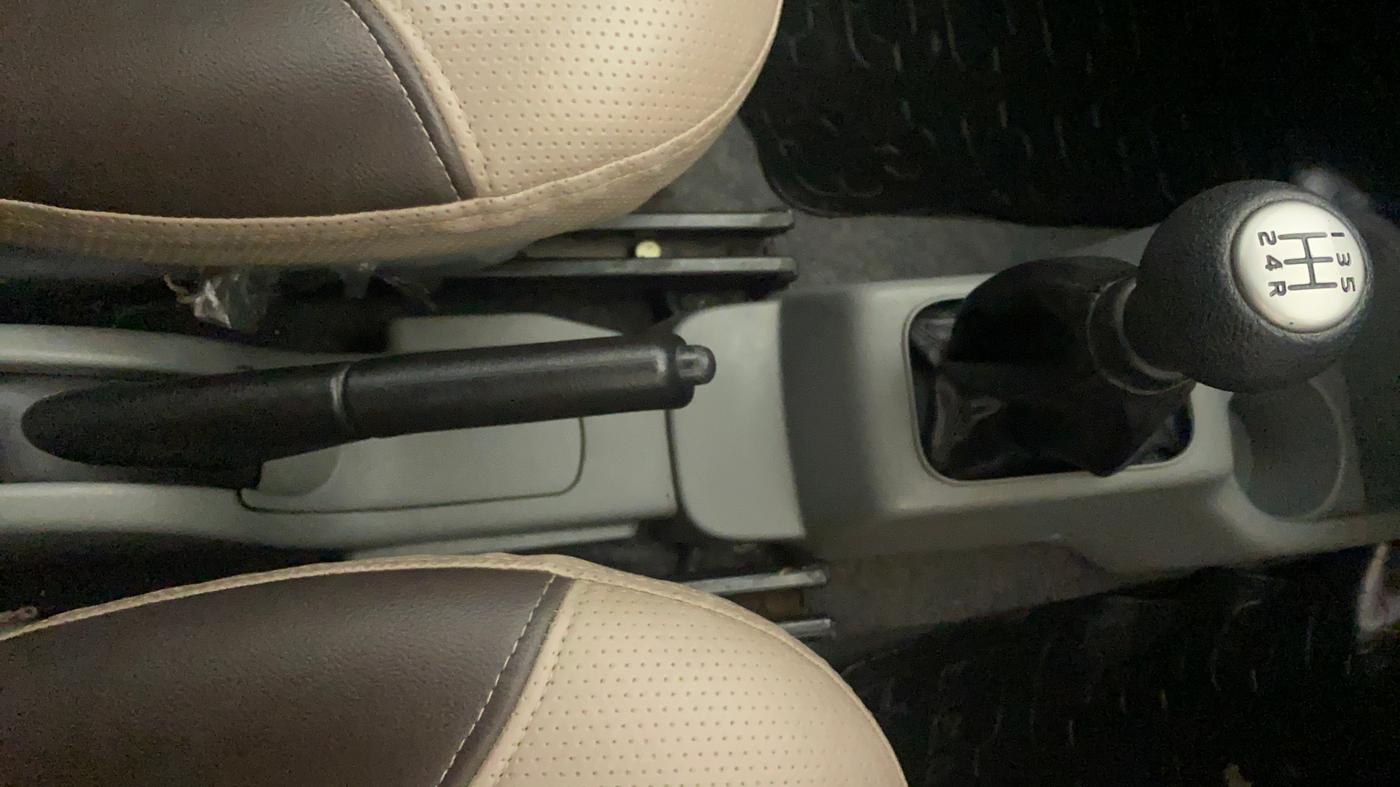 2013 Maruti Alto K10 VXI, Petrol, Manual, 74,689 km, Gear Lever