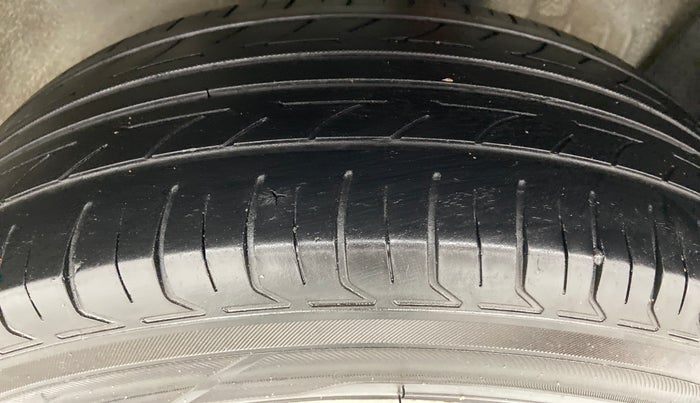 2014 Fiat Grand Punto DYNAMIC 1.3, Diesel, Manual, 64,659 km, Left Rear Tyre Tread