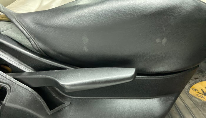 2014 Fiat Grand Punto DYNAMIC 1.3, Diesel, Manual, 64,659 km, Driver Side Adjustment Panel