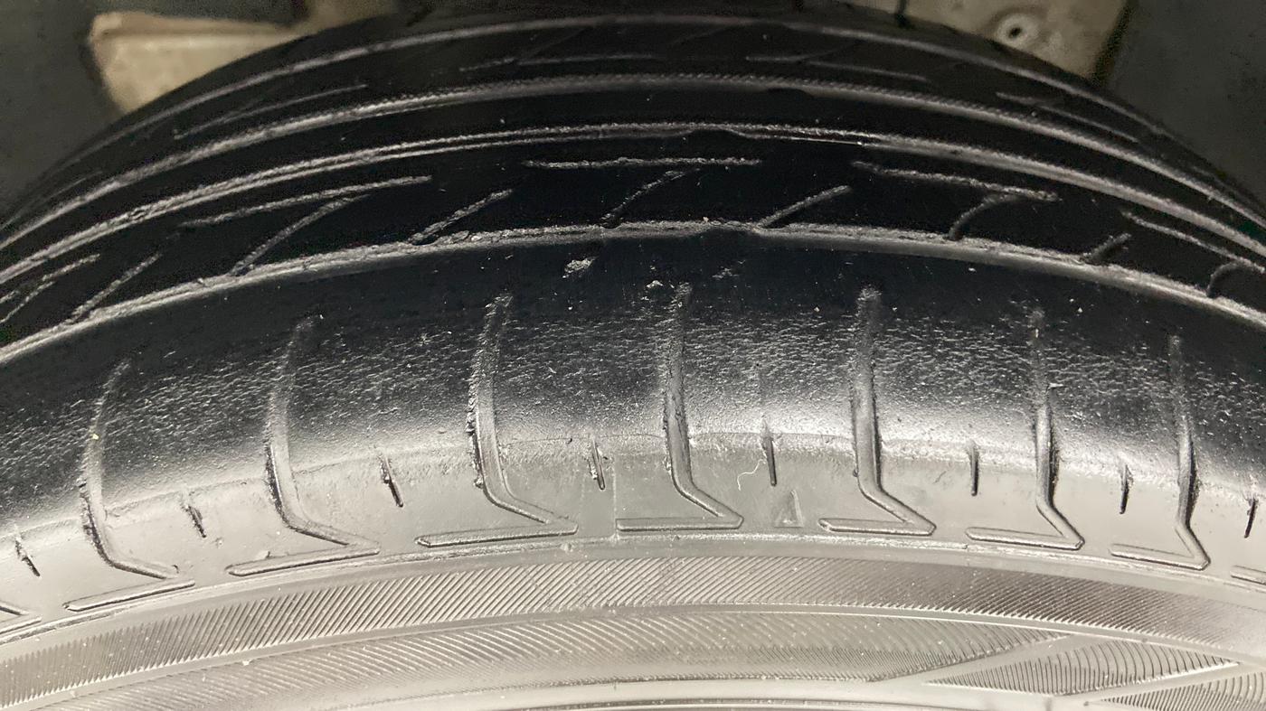 2014 Fiat Grand Punto DYNAMIC 1.3, Diesel, Manual, 64,659 km, Left Front Tyre Tread