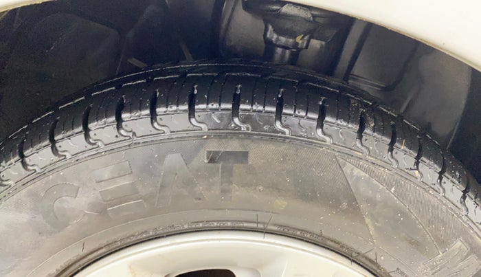 2019 Datsun Redi Go A, Petrol, Manual, 19,775 km, Right Front Tyre Tread