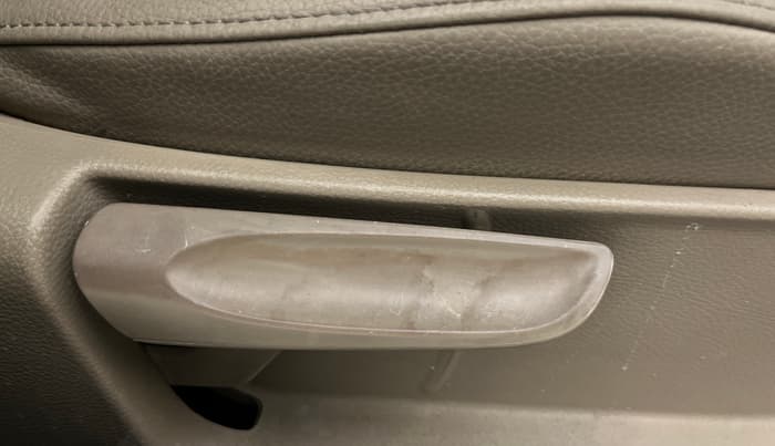 2016 Volkswagen Vento HIGHLINE PETROL AT, Petrol, Automatic, 44,167 km, Driver Side Adjustment Panel