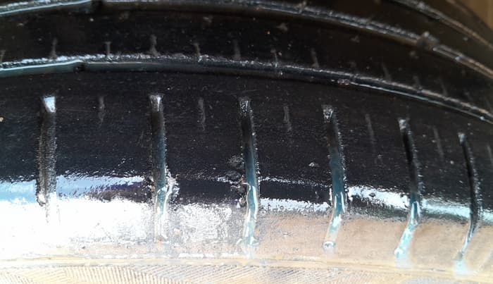 2023 Maruti Baleno ALPHA 1.2 AGS, Petrol, Automatic, 65,327 km, Left Front Tyre Tread