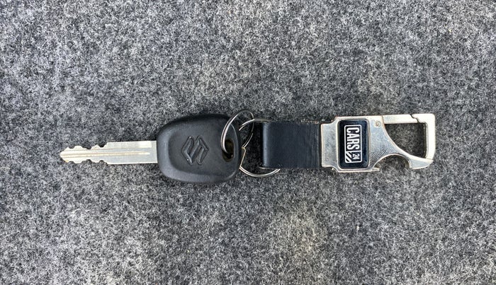 2017 Maruti Eeco 5 STR, Petrol, Manual, 31,809 km, Key Close Up