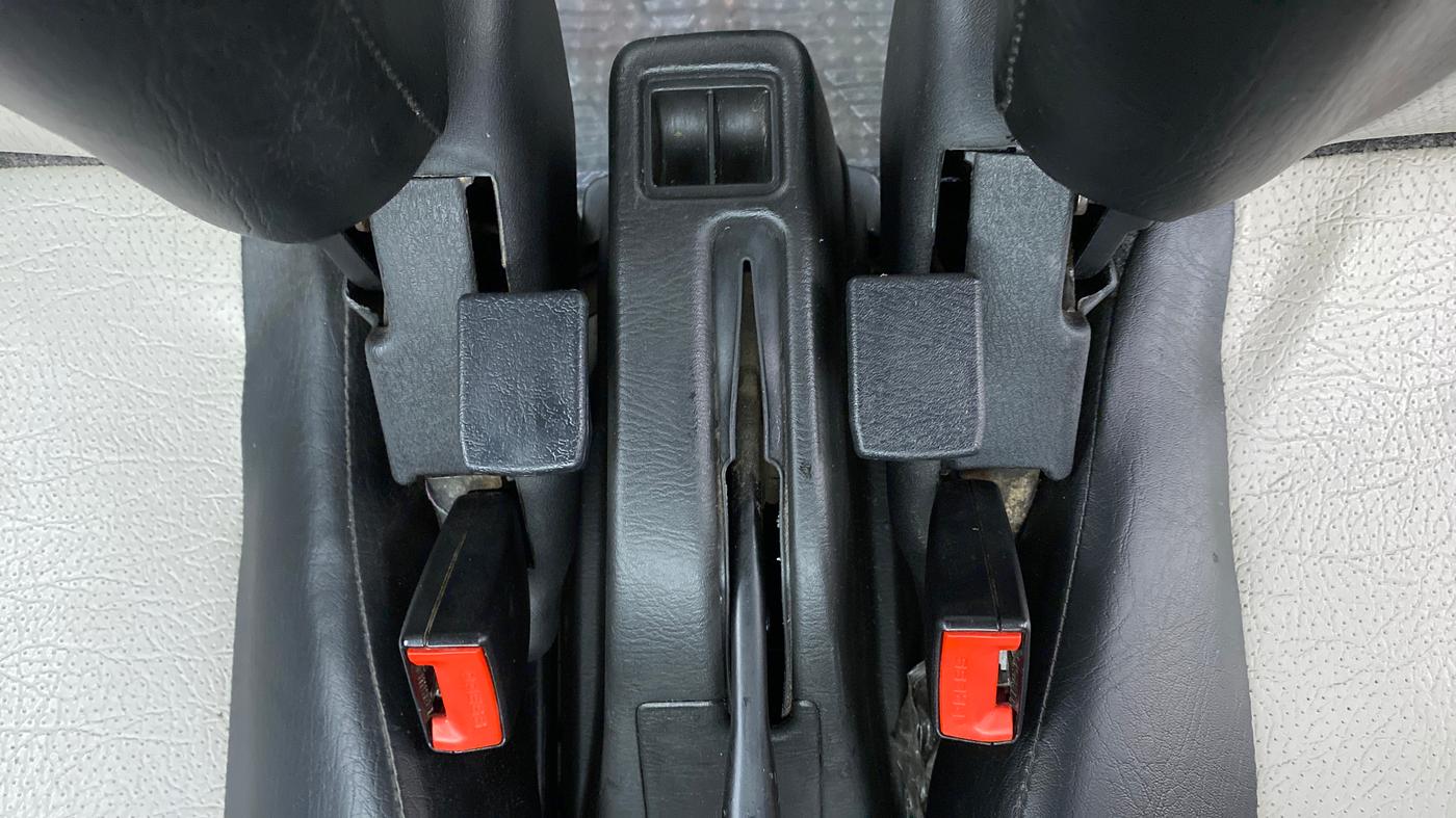 2017 Maruti Eeco 5 STR, Petrol, Manual, 31,809 km, Driver Side Adjustment Panel