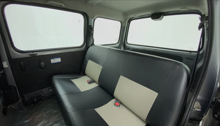 2017 Maruti Eeco 5 STR, Petrol, Manual, 31,809 km, Right Side Rear Door Cabin