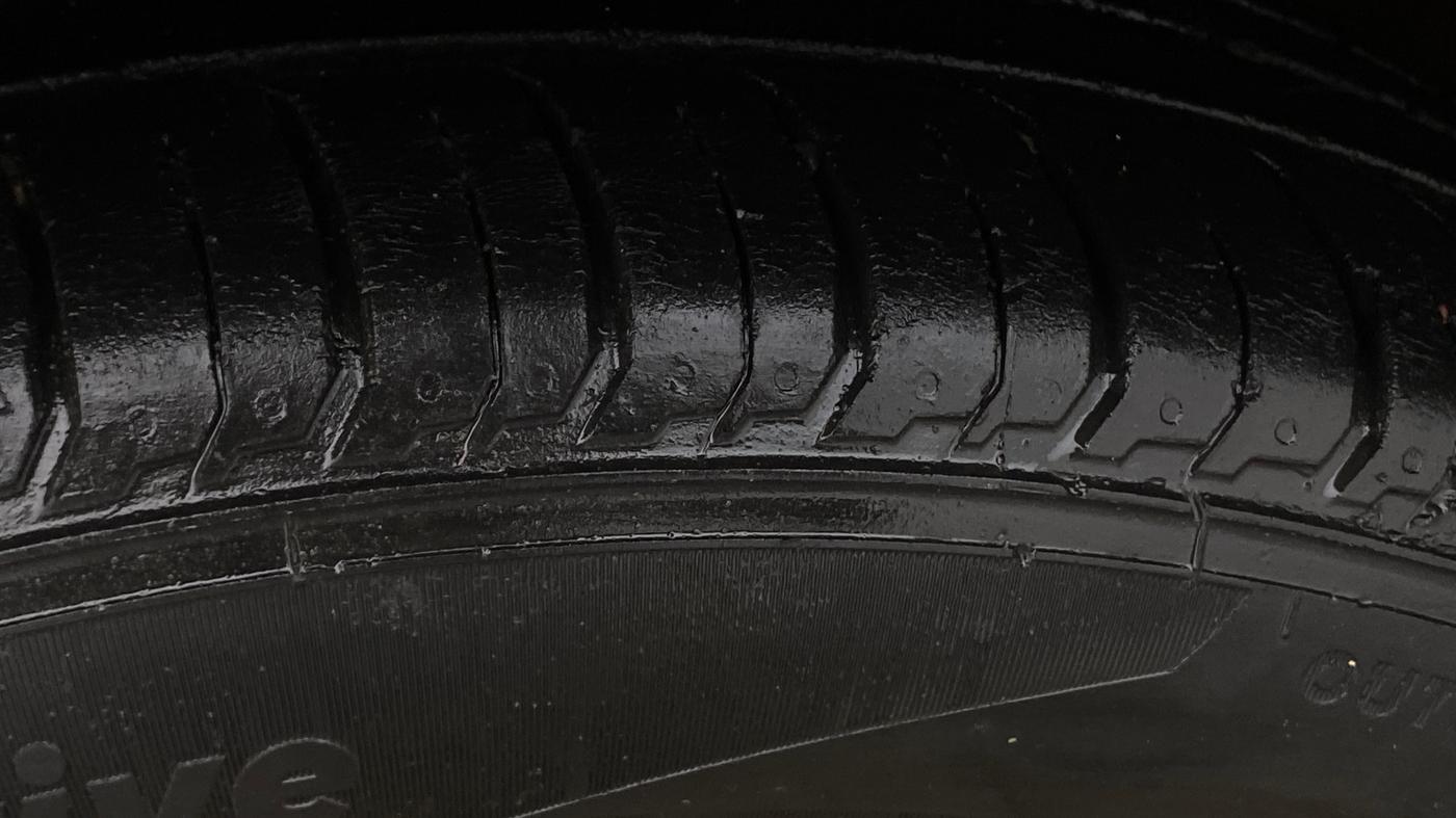 2015 Hyundai i20 Active 1.2 S, Petrol, Manual, 37,698 km, Left Front Tyre Tread