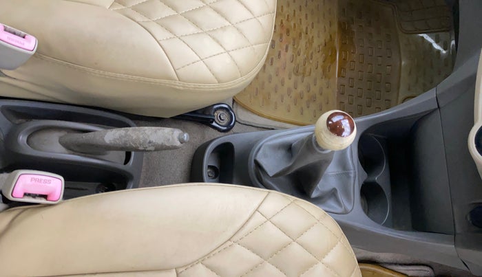 2015 Toyota Etios G, Petrol, Manual, 34,528 km, Gear Lever