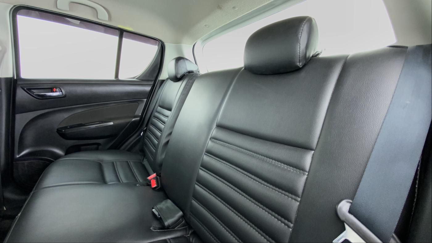 2017 Maruti Swift VXI OPT, CNG, Manual, 51,724 km, Right Side Rear Door Cabin