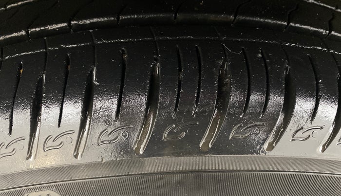 2022 KIA SONET HTX 1.0 IMT, Petrol, Manual, 16,388 km, Left Front Tyre Tread