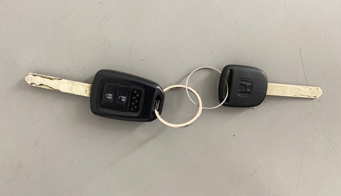 2018 Honda WR-V 1.2L I-VTEC S MT, Petrol, Manual, 58,204 km, Key Close Up