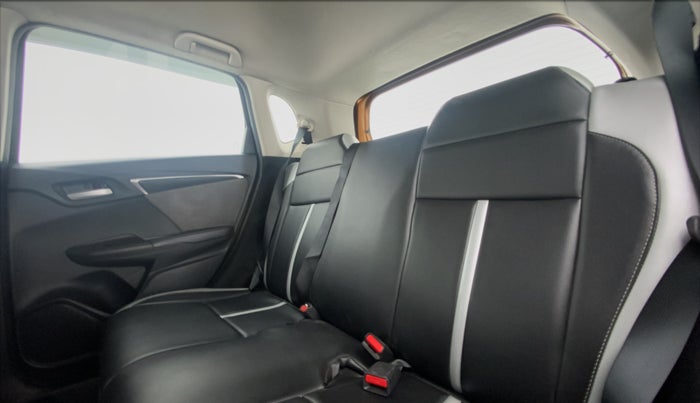 2017 Honda WR-V 1.5 i-DTEC VX MT, Diesel, Manual, 96,792 km, Right Side Rear Door Cabin