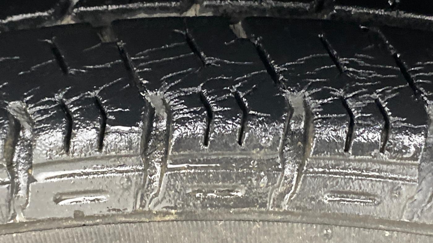 2017 Maruti Alto K10 VXI, Petrol, Manual, 12,177 km, Left Front Tyre Tread