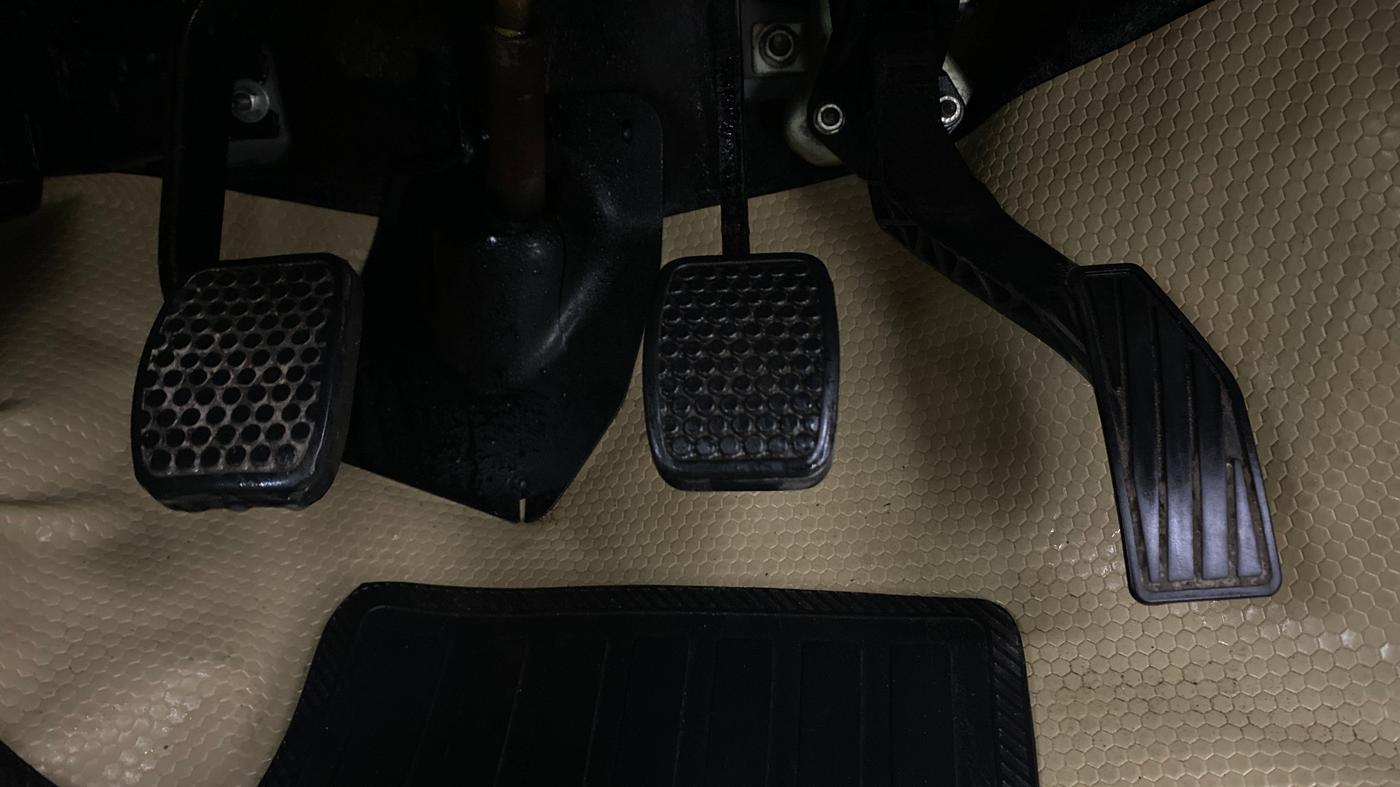 2017 Maruti Alto K10 VXI, Petrol, Manual, 12,177 km, Pedals