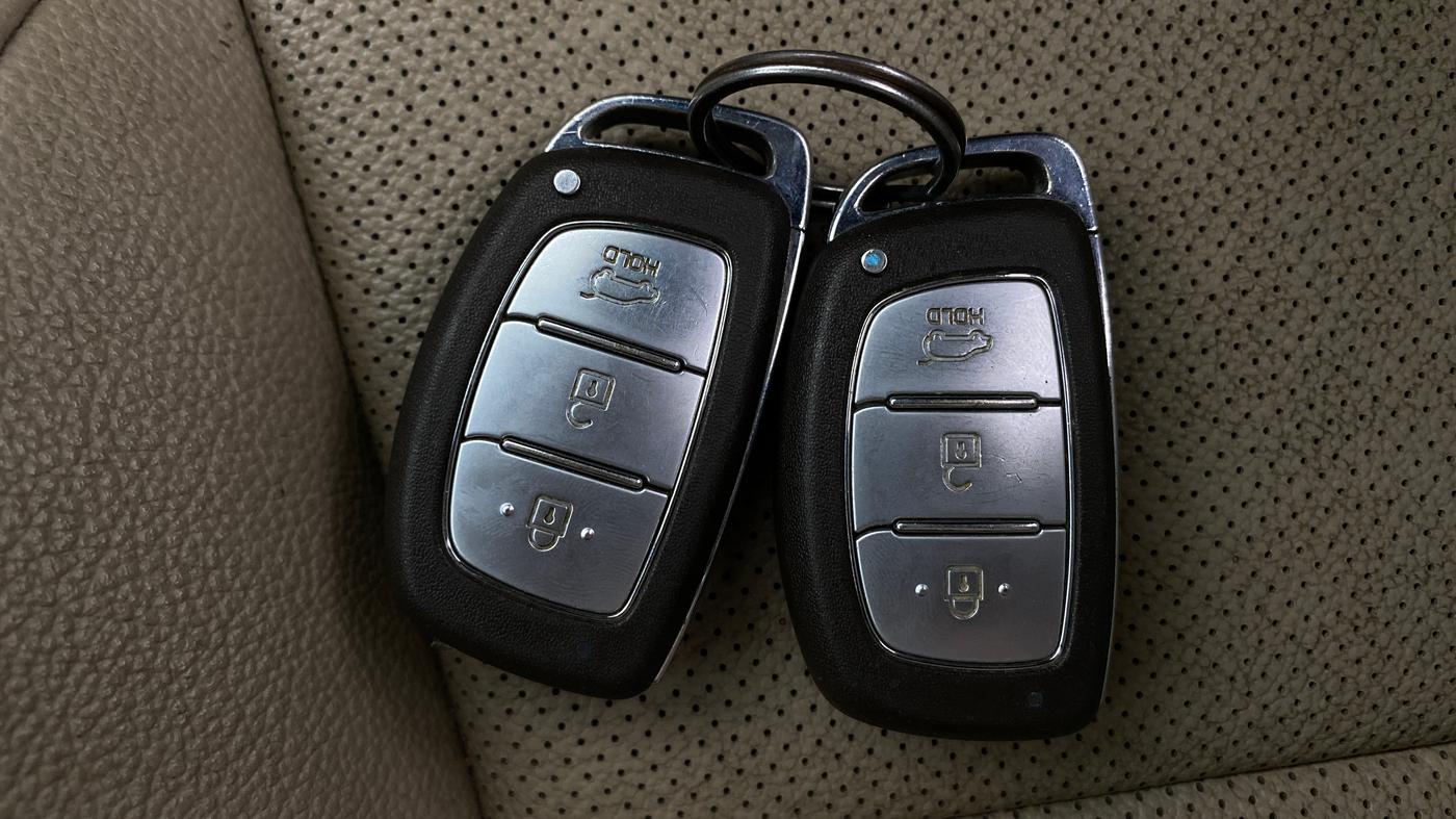 2019 Hyundai Tucson GLS 2WD AT PETROL, Petrol, Automatic, 1,35,403 km, Key Close Up