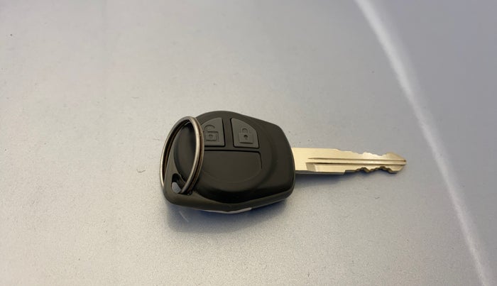 2015 Maruti Swift Dzire VXI, Petrol, Manual, 71,542 km, Key Close Up