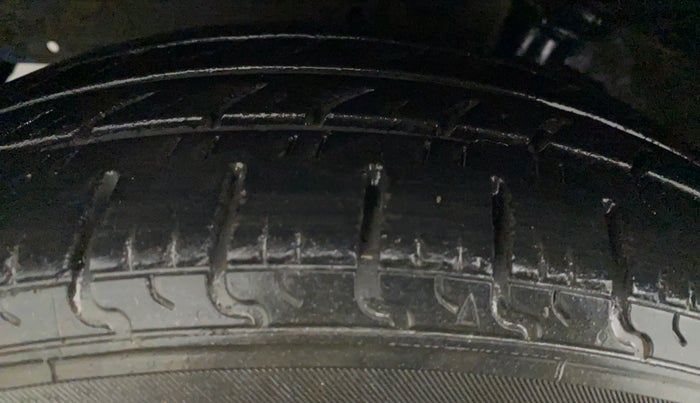 2017 Maruti Celerio VXI CNG, CNG, Manual, 78,936 km, Right Rear Tyre Tread