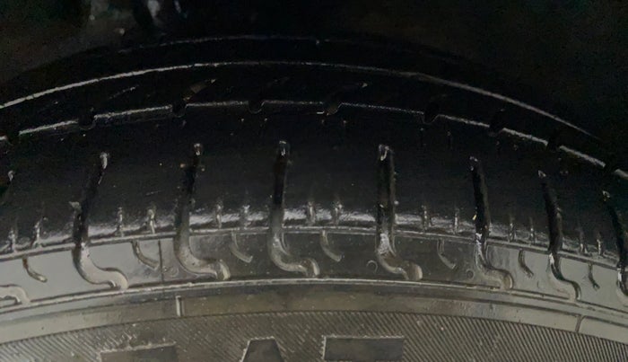 2017 Maruti Celerio VXI CNG, CNG, Manual, 78,936 km, Left Front Tyre Tread
