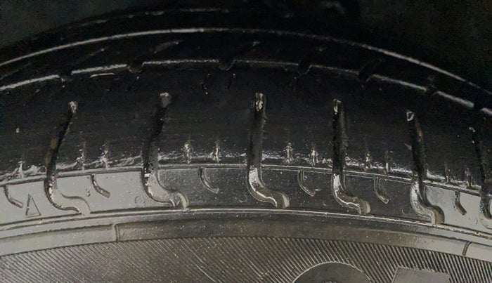 2017 Maruti Celerio VXI CNG, CNG, Manual, 78,936 km, Left Rear Tyre Tread