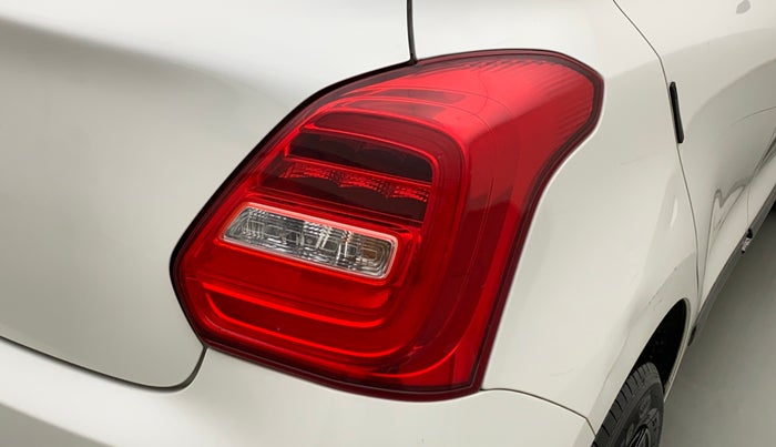 2021 Maruti Swift VXI, Petrol, Manual, 15,282 km, Right tail light - Minor scratches