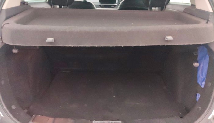 2023 Tata NEXON CREATIVE + 1.5 DIESEL, Diesel, Manual, 56,303 km, Boot Inside