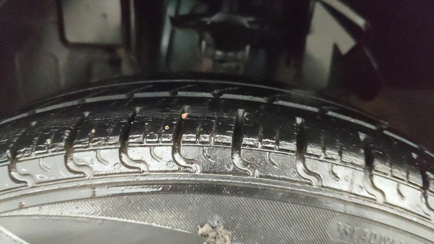 2019 Renault Kwid CLIMBER 1.0 (O), Petrol, Manual, 80,927 km, Left Front Tyre Tread