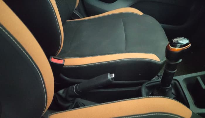 2019 Renault Kwid CLIMBER 1.0 (O), Petrol, Manual, 80,927 km, Gear Lever